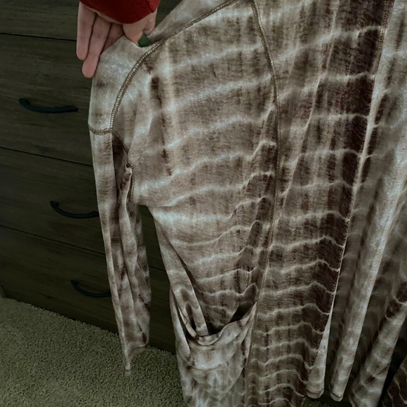 Cardigan - Picture 2 of 4